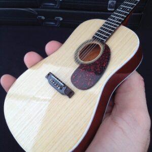 Natural Finish Acoustic Model
