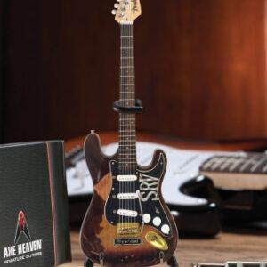 Fender™ Stratocaster™ – Classic Sunburst Finish